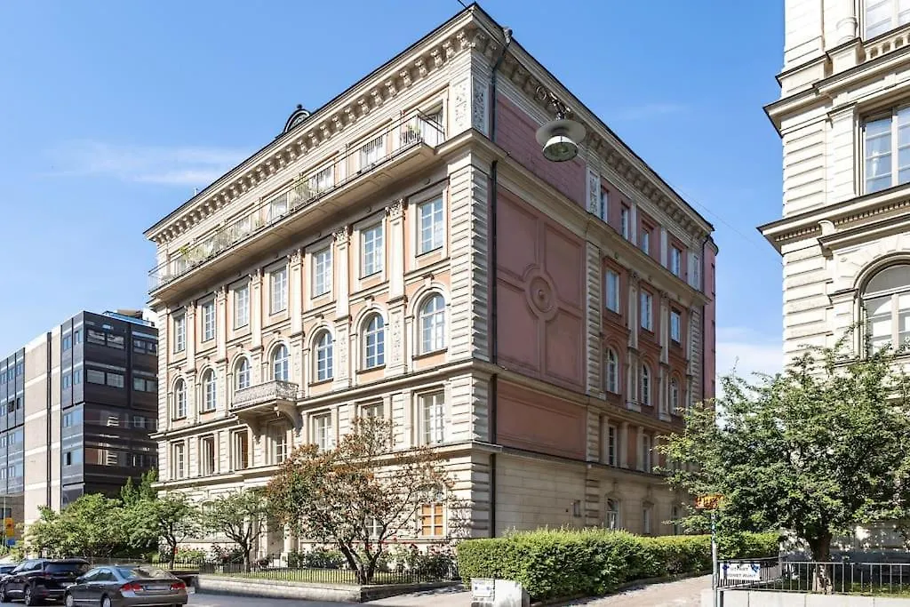 Elegant Oestermalm Loft Stockholm